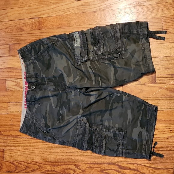 UNIONBAY Shorts Gently Worn Mens Unionbay Army Green Camo Cargo